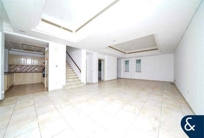 Exclusive | 4 Beds + Maid | Corner Unit photo 2