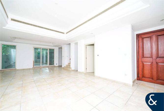 Exclusive | 4 Beds + Maid | Corner Unit photo 3