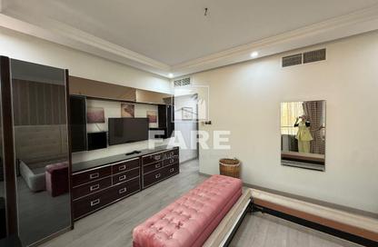 Apartment - 3 - 4 for sale in Blue Tower - Al Majaz 3 - Al Majaz - Sharjah