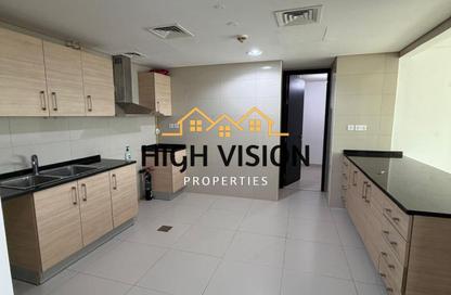 Apartment - 3 Bedrooms - 5 Bathrooms for rent in Tala Tower - Marina Square - Al Reem Island - Abu Dhabi