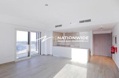 Apartment - 3 Bedrooms - 4 Bathrooms for sale in Waters Edge - Yas Island - Abu Dhabi
