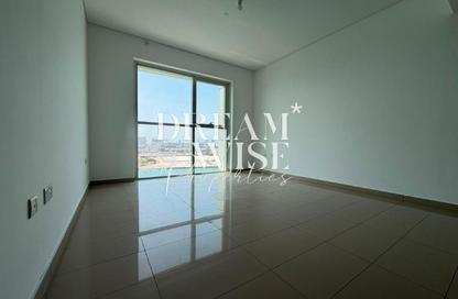Apartment - 3 - 4 for rent in RAK Tower - Marina Square - Al Reem Island - Abu Dhabi