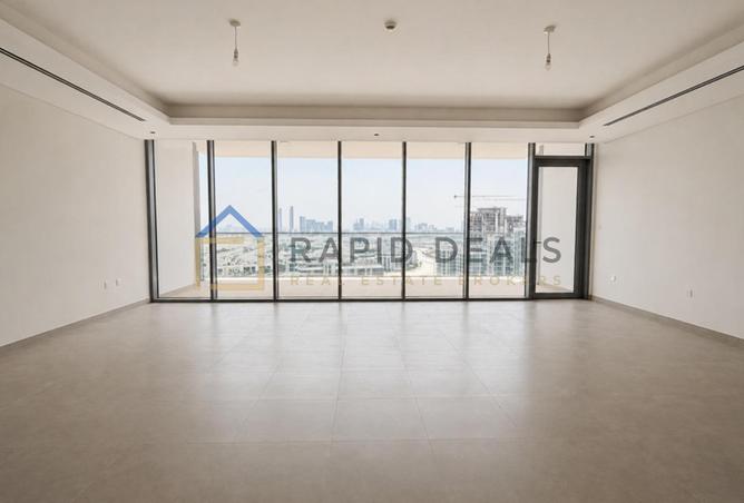Elegant 4BR+M Apartment with Stunning Skyline View