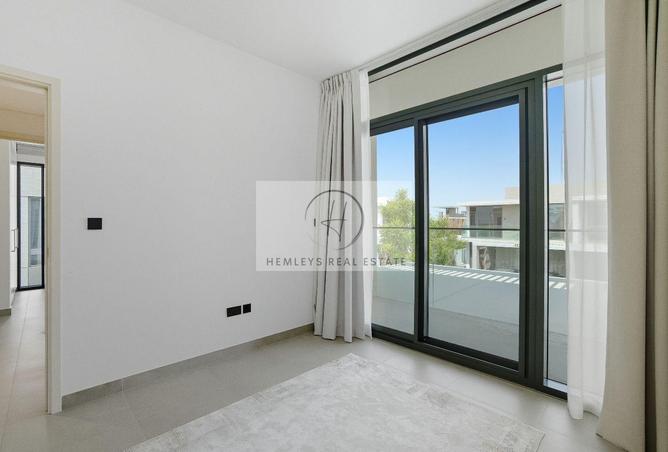 97402979 - Property Image 2