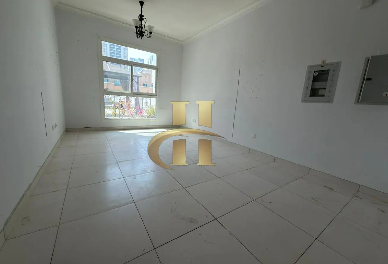 85732505 - Property Main Image