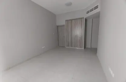 شقة - غرفة نوم - 2 حمامات للايجار في الجرف 3 - الجرف - عجمان وسط المدينة - عجمان