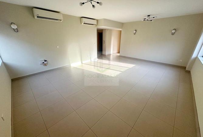 121544231 - Property Main Image