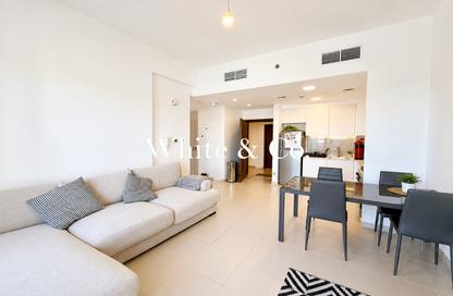 Apartment - 1 Bedroom - 1 Bathroom for sale in Hayat Boulevard 1A - Hayat Boulevard 1 - Hayat Boulevard - Town Square - Dubai