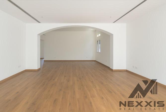 108615357 - Property Image 3