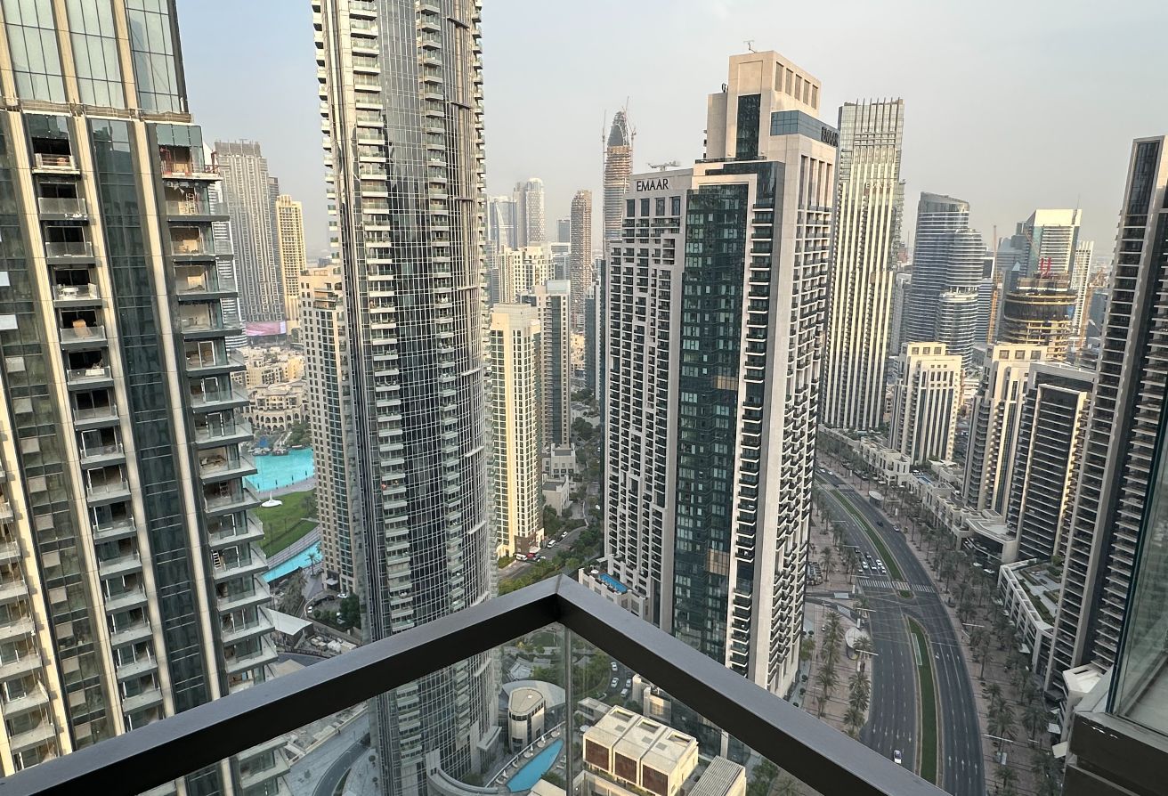 Prime 1 BR | Semi-furnished | High Floor