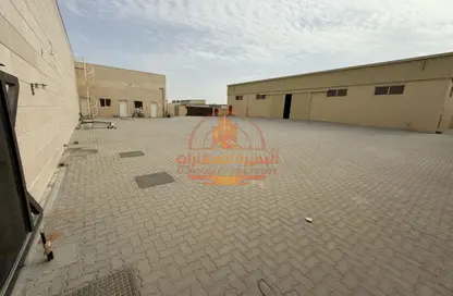 مصنع - استوديو - 2 حمامات للايجار في السجع إس - الصجعة - الشارقة