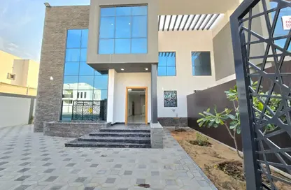 Villa - 5 Bedrooms - 7 Bathrooms for rent in Al Hooshi Villas - Hoshi - Al Badie - Sharjah