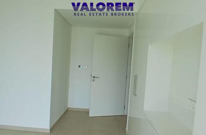 Apartment - 3 Bedrooms - 4 Bathrooms for rent in Downtown Views II Tower 2 - Downtown Views II - Zabeel 2 - Zabeel - Dubai