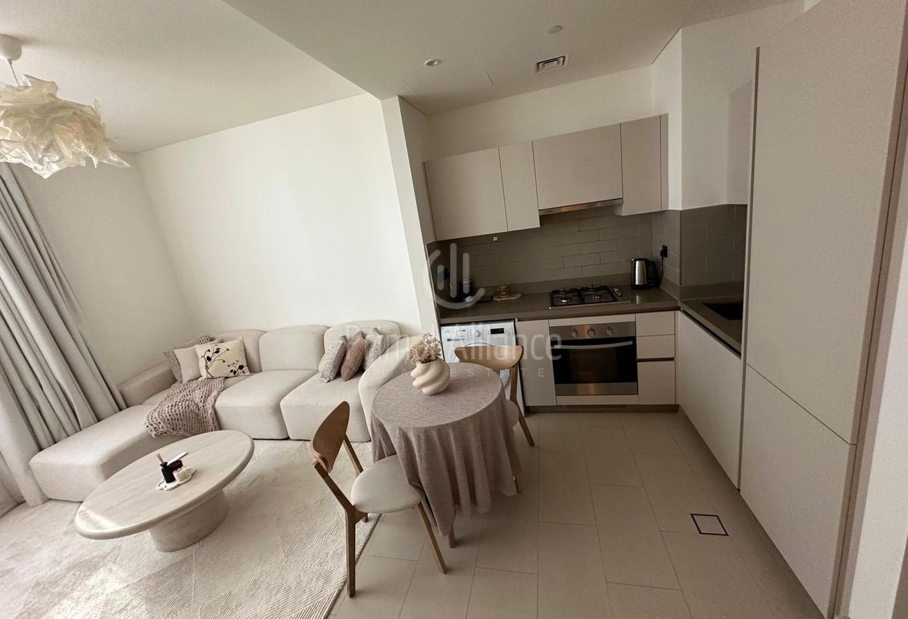 Fully Furnished | Vacant | Building Expert photo 4