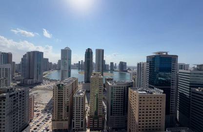 Apartment - 3 Bedrooms - 4 Bathrooms for sale in Al Khan - Sharjah