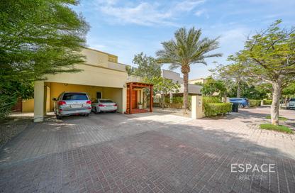 Villa - 3 - 4 for sale in Meadows 6 - Meadows - Dubai