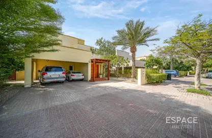 Villa - 3 Bedrooms - 4 Bathrooms for sale in Meadows 6 - Meadows - Dubai