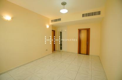 Apartment - 2 Bedrooms - 2 Bathrooms for rent in Siraj Building - Al Mankhool - Bur Dubai - Dubai
