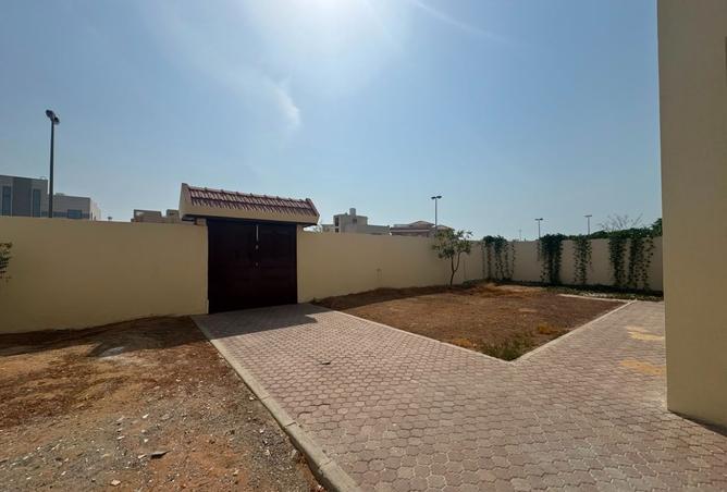 122442113 - Property Image 3
