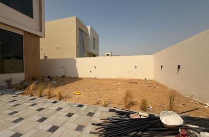 Villa - 5 Bedrooms - 6 Bathrooms for rent in Al Aweer 1 - Al Aweer - Dubai