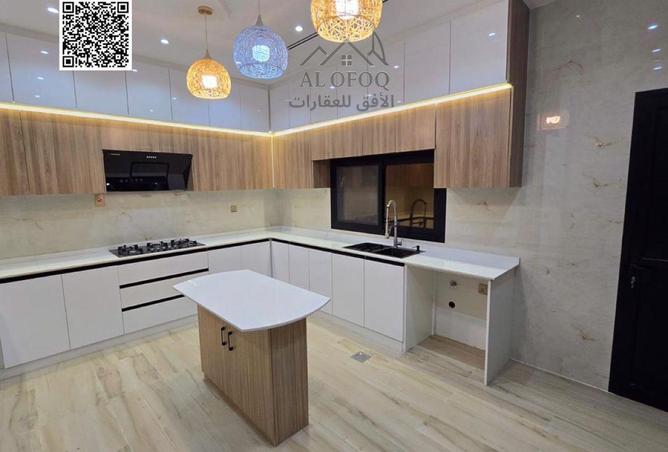 83254471 - Property Image 3