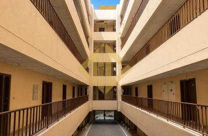 عمارة بالكامل - استوديو - 8 حمامات للايجار في الخوانيج 1 - الخوانيج - دبي عمارة بالكامل - استوديو - 8 حمامات للايجار في الخوانيج 1 - الخوانيج - دبي