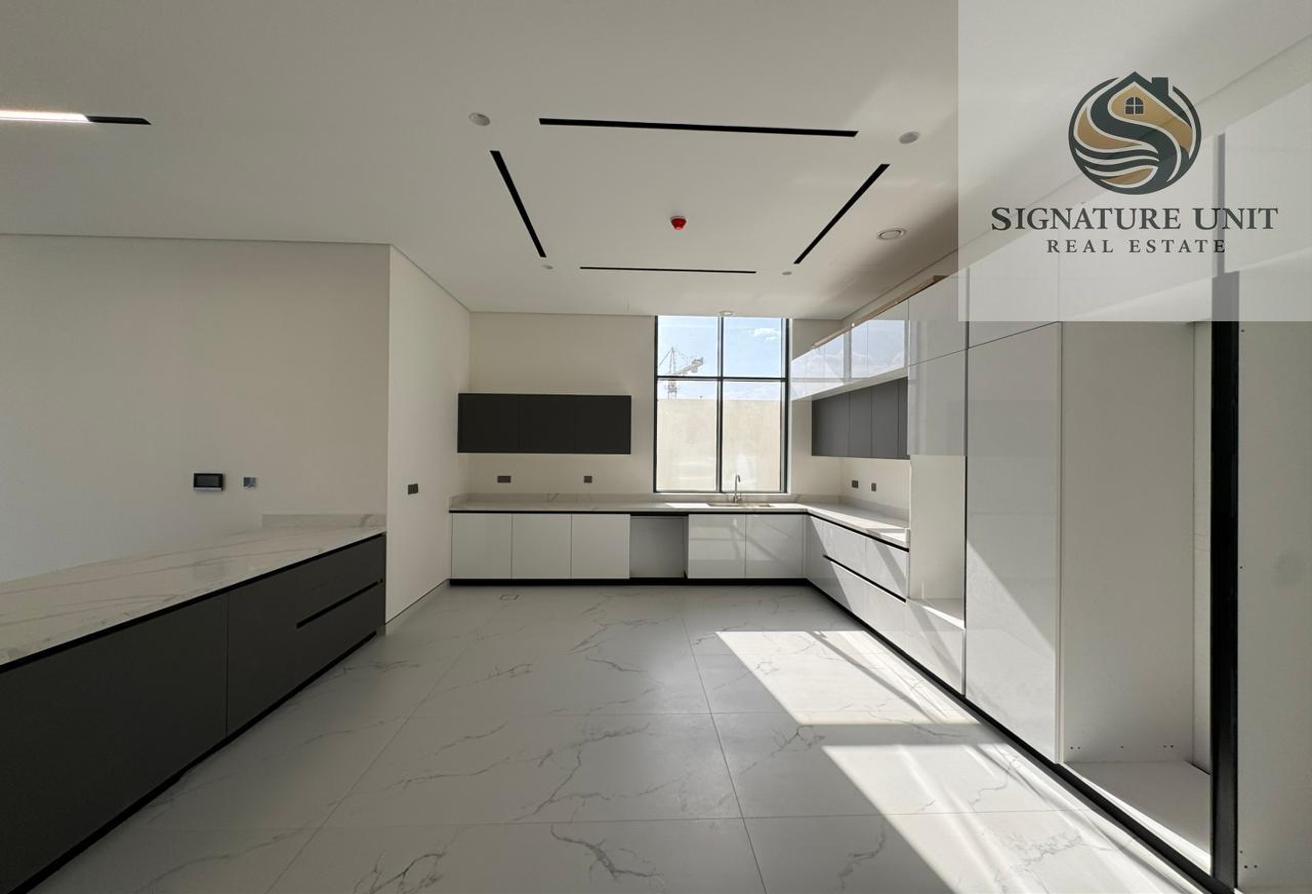 Luxury 5BR Villa with Pool | Elevator | Garden photo 20