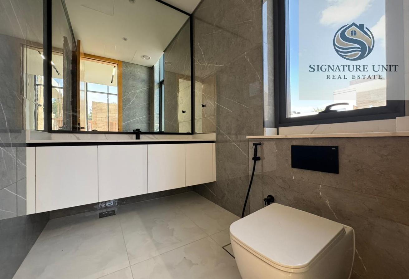 Luxury 5BR Villa with Pool | Elevator | Garden photo 28