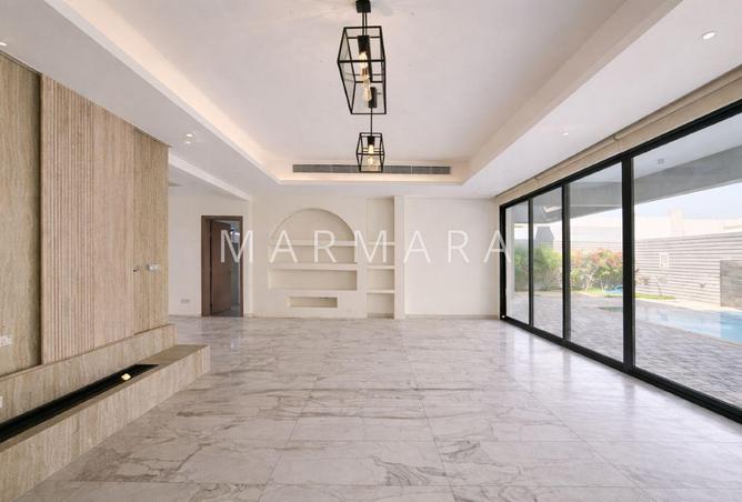 77708246 - Property Image 2