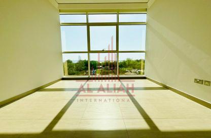 Apartment - 3 - 5 for rent in Corniche Road - Abu Dhabi