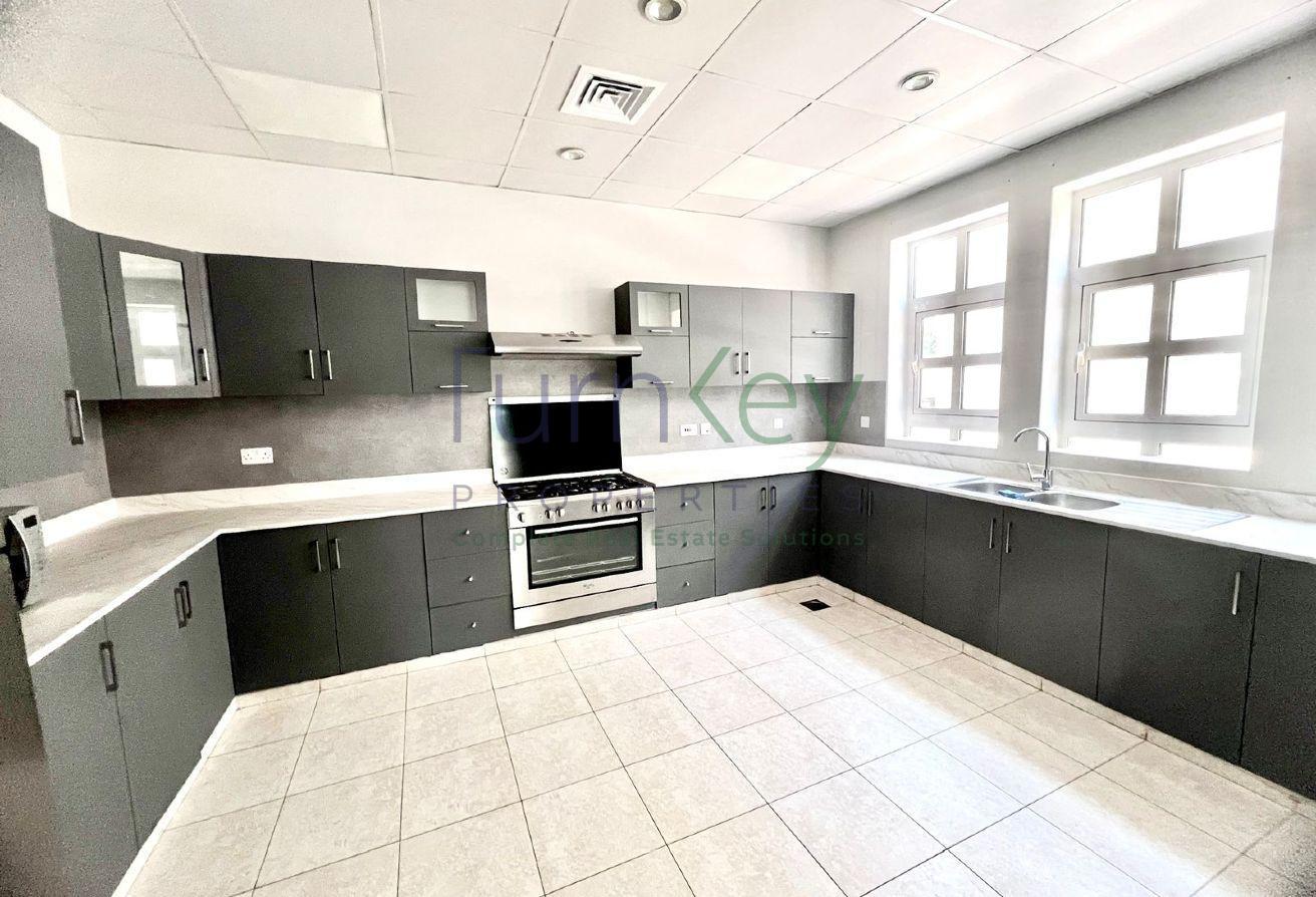 5 Bed| Fully Equipped Kitchen | Landscaped Garden photo 21