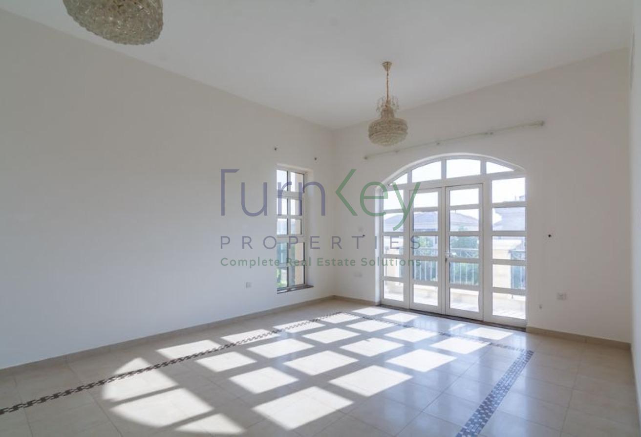 5 Bed| Fully Equipped Kitchen | Landscaped Garden photo 10