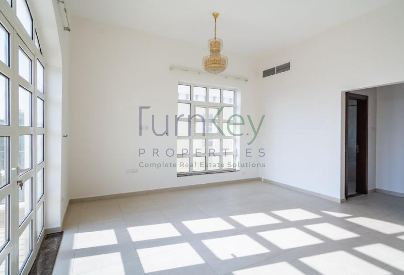 5 Bed| Fully Equipped Kitchen | Landscaped Garden photo 12