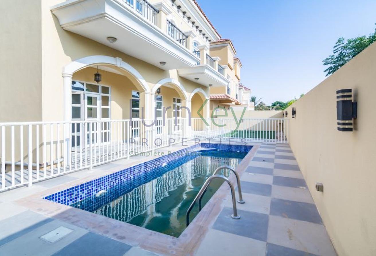 5 Bed| Fully Equipped Kitchen | Landscaped Garden photo 2
