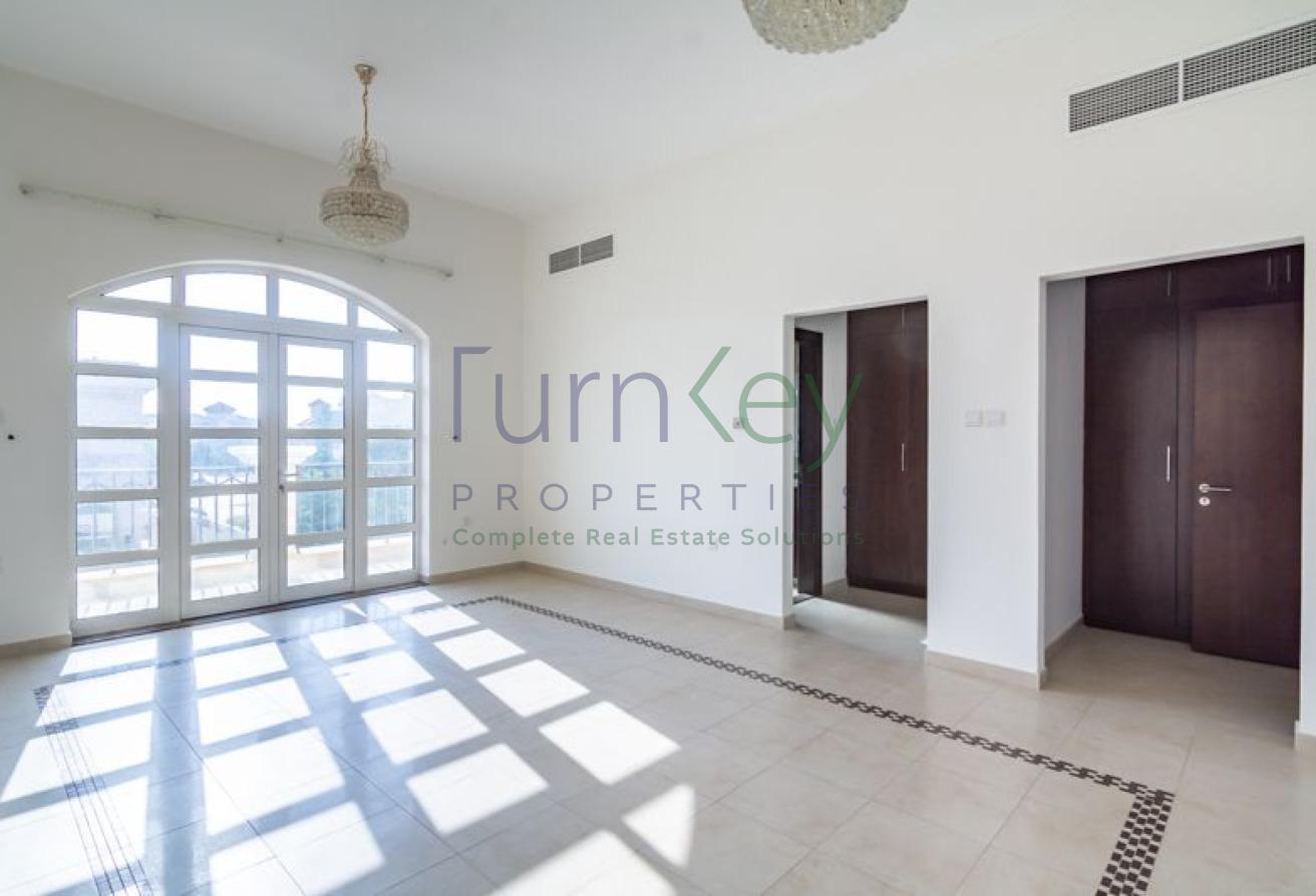 5 Bed| Fully Equipped Kitchen | Landscaped Garden photo 11