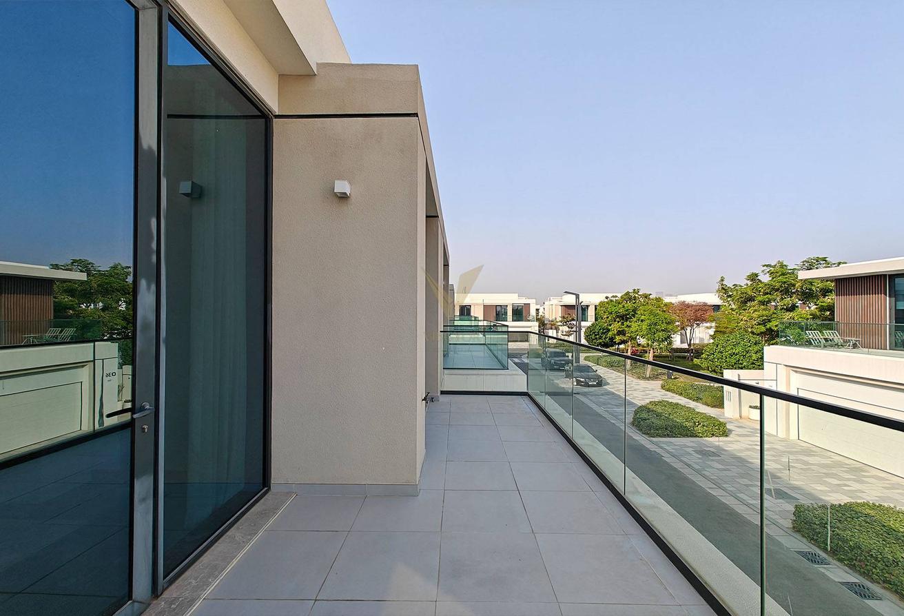 BESPOKE CUSTOMISED - UPGRADED | 4BR+M VILLA photo 23
