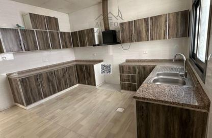 Villa - 5 Bedrooms - 7 Bathrooms for sale in Al Yasmeen 1 - Al Yasmeen - Ajman