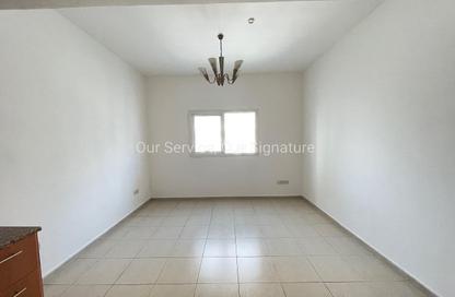Apartment - Studio - 1 Bathroom for rent in New Al Taawun Road - Al Taawun - Sharjah