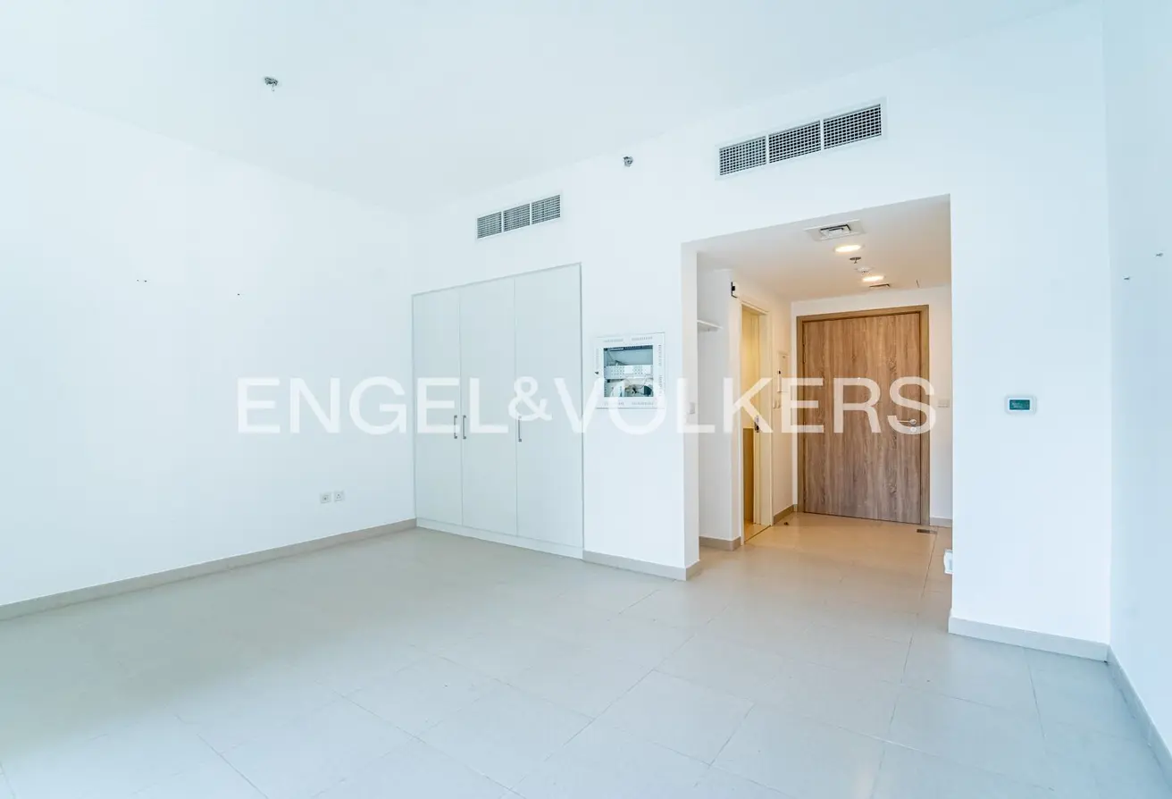 152353930 - Property Main Image