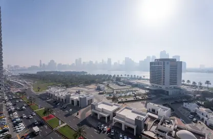 مكتب عمل جماعي - 3 غرف نوم - 2 حمامات للايجار في برج صرح الامارات - المجاز 3 - المجاز - الشارقة