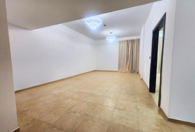 82390133 - Property Image 3