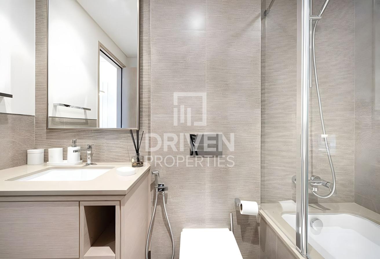 High Floor | Luxury Living | Vacant | Chiller Free photo 11