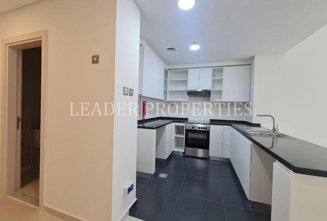 Hot Deal | Well Maintained | Unfurnished photo 3