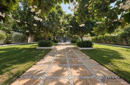 Villa - 4 - 4 for sale in District 4 - Jumeirah Park - Dubai