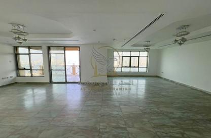 Apartment - 3 - 4 for rent in Al Majaz 3 - Al Majaz - Sharjah Apartment - 3 - 4 for rent in Al Majaz 3 - Al Majaz - Sharjah