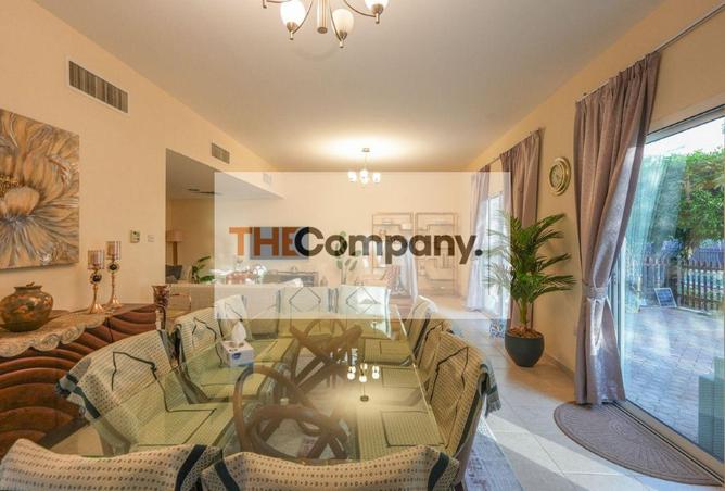 corner I single row I prime location