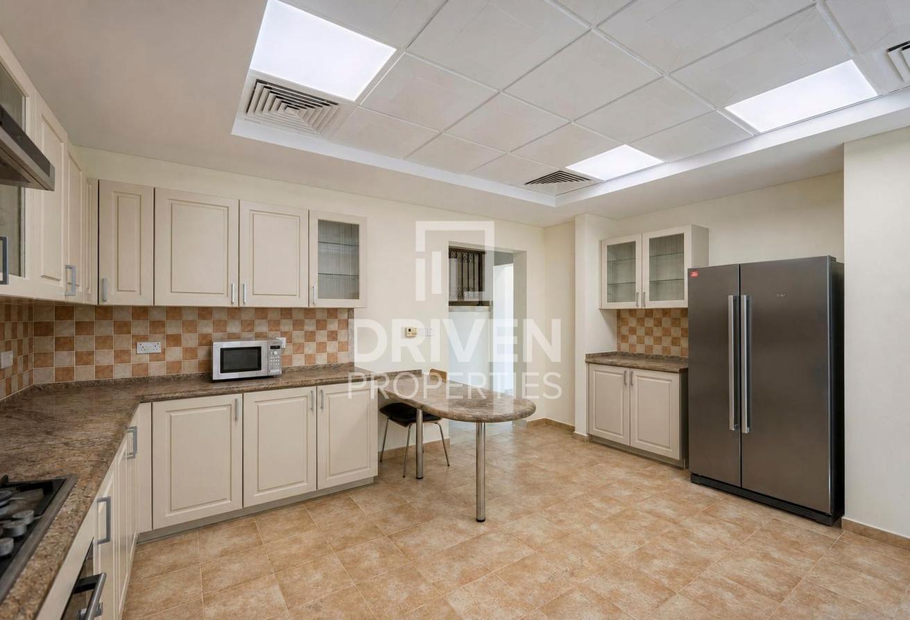Exceptional Villa | Platinum Maintenance | Pool photo 17