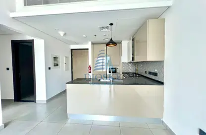 شقة - 2 غرف نوم - 2 حمامات للايجار في برج ريجيل - الضاحية 10 - قرية جميرا الدائرية - دبي