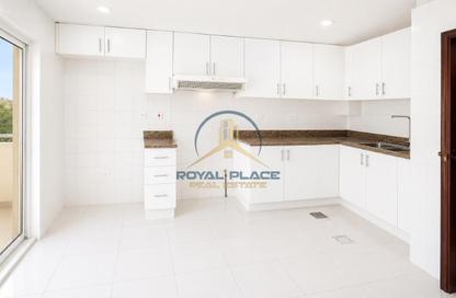 Villa - 2 Bedrooms - 2 Bathrooms for rent in Springs 11 - The Springs - Dubai