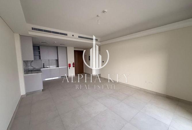 Brand New | Exceptionally Bright | Vacant